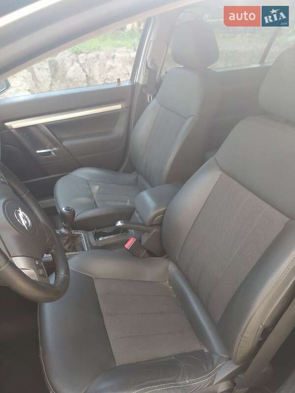 Универсал Opel Vectra 2008 в Гайвороне