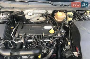 Седан Opel Vectra 2004 в Кривому Розі