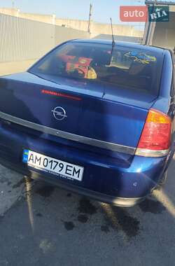 Седан Opel Vectra 2003 в Киеве