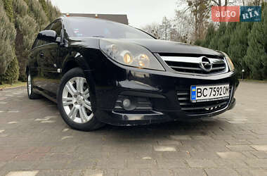 Универсал Opel Vectra 2007 в Самборе