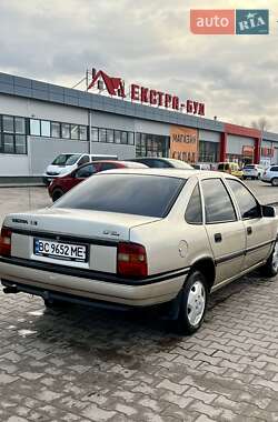 Седан Opel Vectra 1991 в Нововолинську