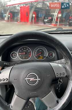 Седан Opel Vectra 2004 в Тернополе