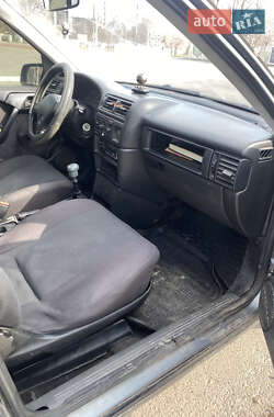Седан Opel Vectra 1990 в 