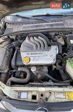 Седан Opel Vectra 1996 в 