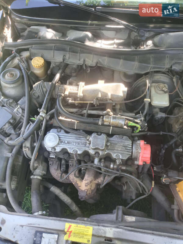 Седан Opel Vectra 1989 в Ичне