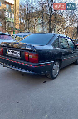 Седан Opel Vectra 1993 в Ровно