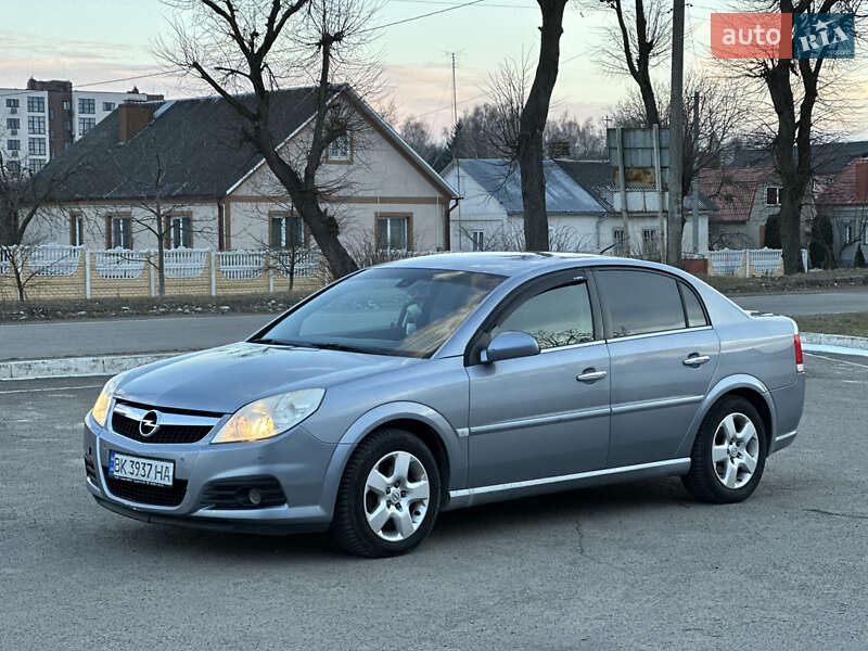 Седан Opel Vectra 2008 в Радивилове