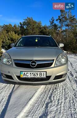 Седан Opel Vectra 2006 в Любешові