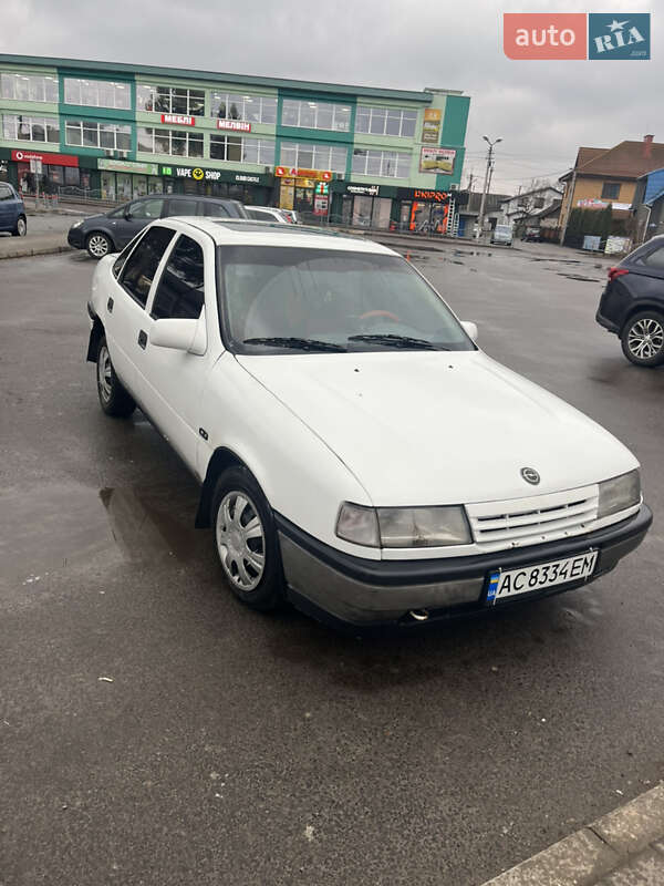 Седан Opel Vectra 1989 в Луцьку