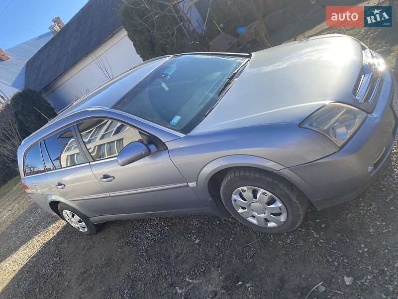 Универсал Opel Vectra 2003 в Черновцах