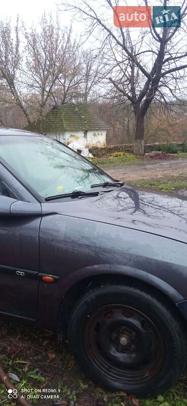 Лифтбек Opel Vectra 1997 в Ямполе