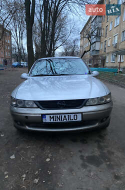 Седан Opel Vectra 2000 в Чернігові