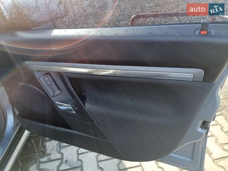 Седан Opel Vectra 2006 в Луцке