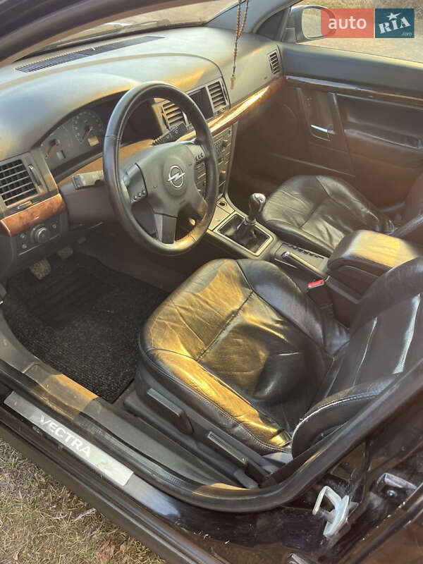 Седан Opel Vectra 2002 в Кременчуге