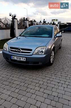 Седан Opel Vectra 2004 в Радехові