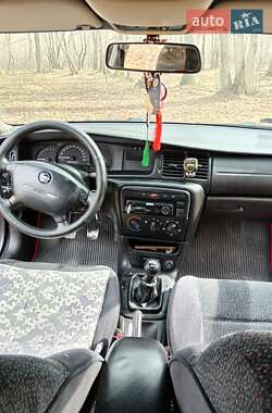 Седан Opel Vectra 1999 в 