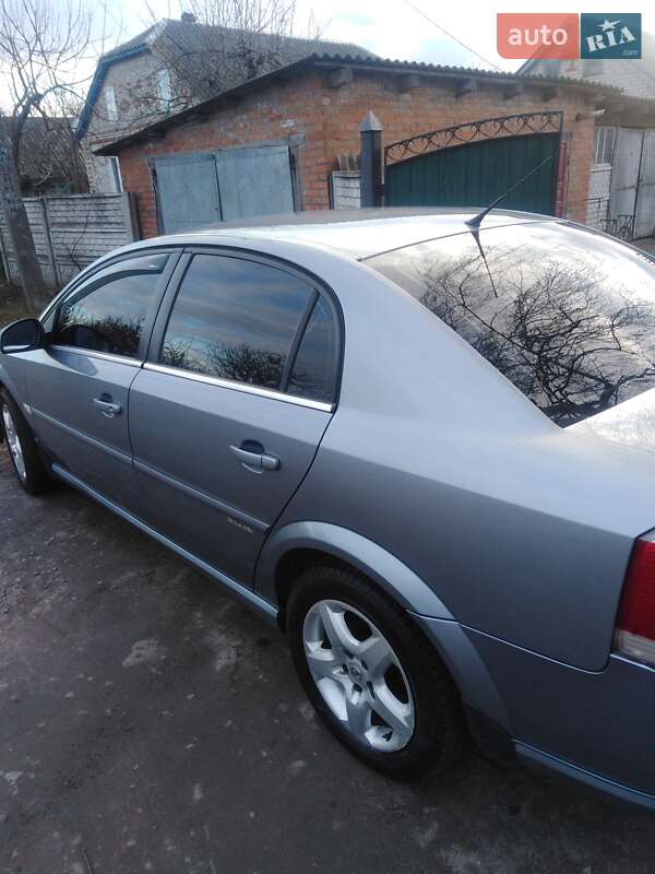 Седан Opel Vectra 2007 в Ромнах