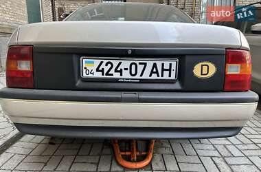 Седан Opel Vectra 1990 в 