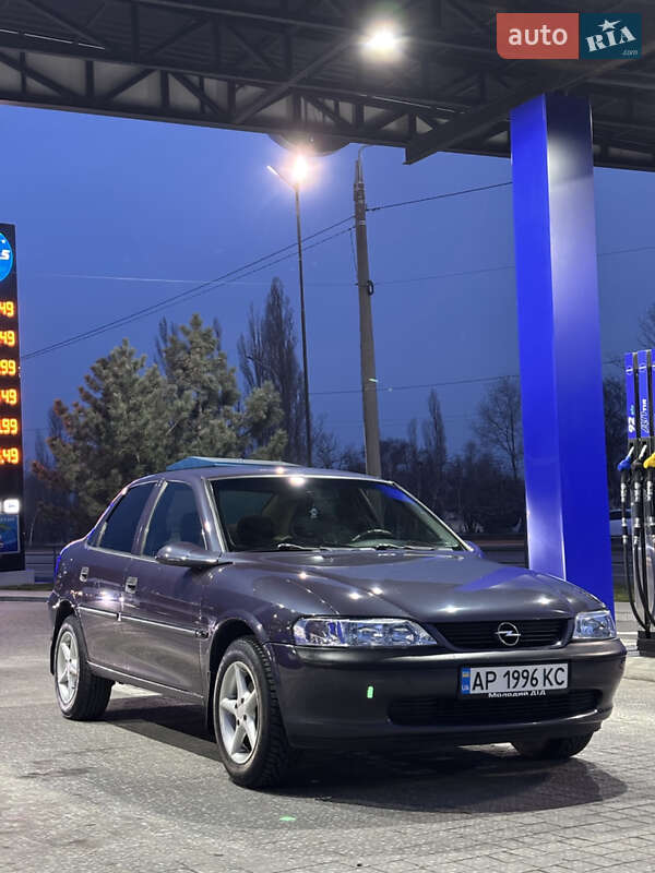 Седан Opel Vectra 1996 в Запорожье
