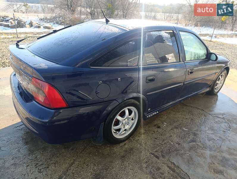 Лифтбек Opel Vectra 1999 в Львове