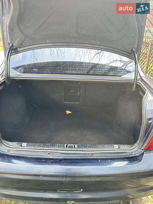 Седан Opel Vectra 1999 в Литине