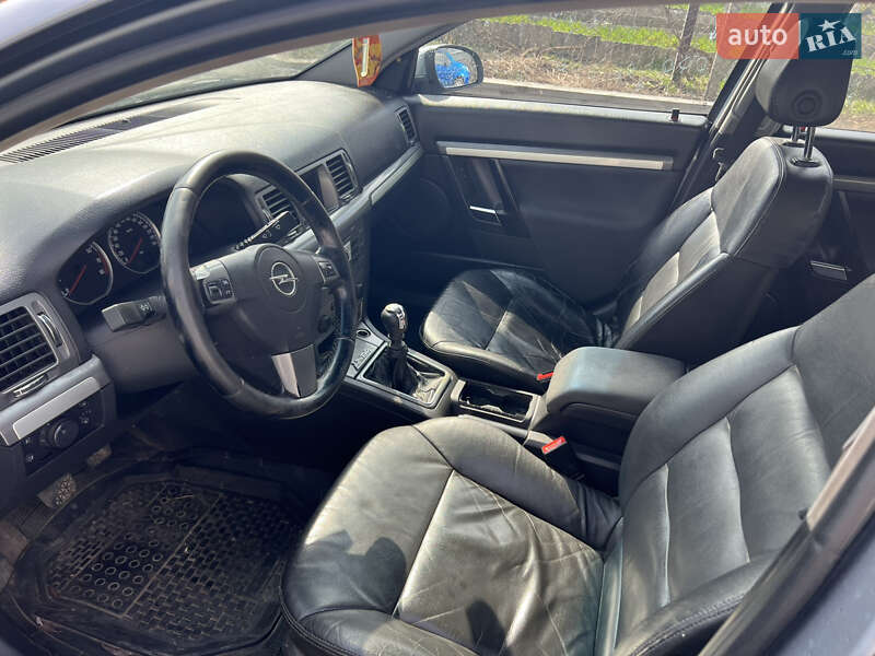 Седан Opel Vectra 2007 в Літині