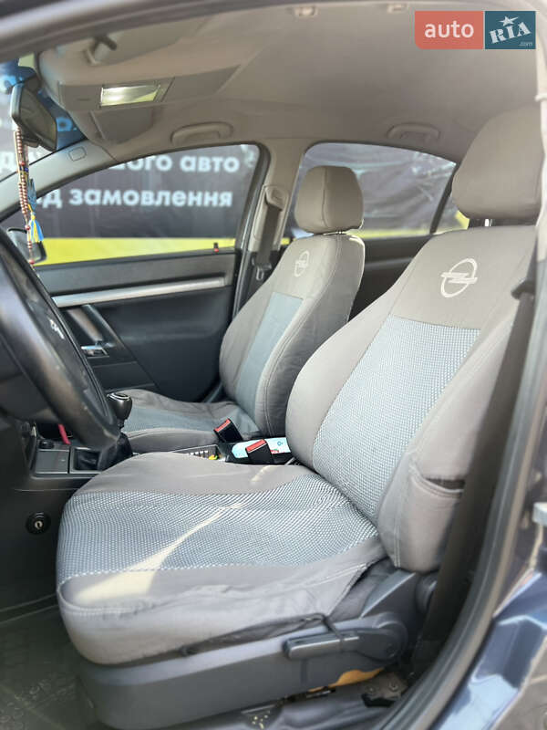 Седан Opel Vectra 2006 в Івано-Франківську