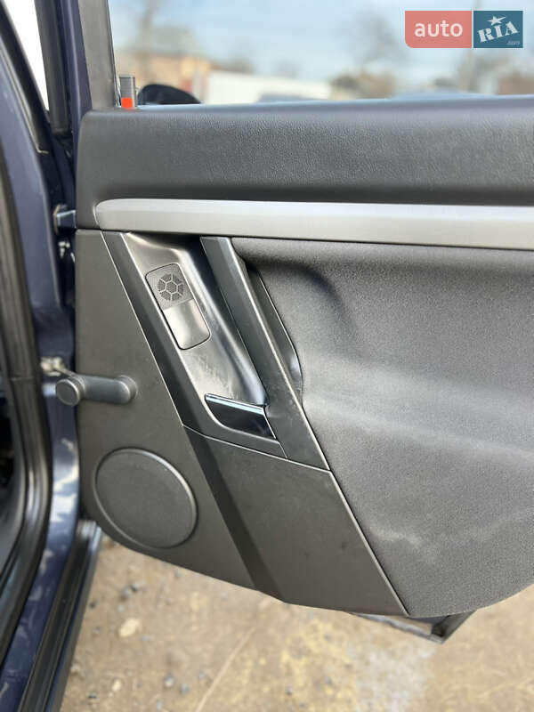 Седан Opel Vectra 2006 в Івано-Франківську