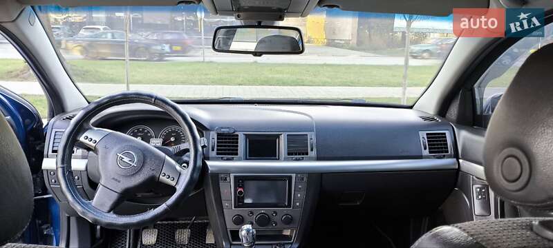 Универсал Opel Vectra 2003 в Ужгороде