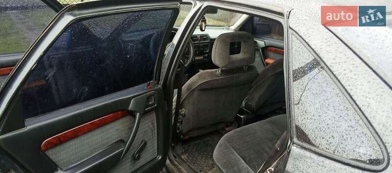 Седан Opel Vectra 1993 в Золочеве