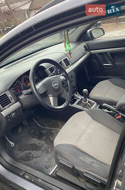 Универсал Opel Vectra 2004 в 
