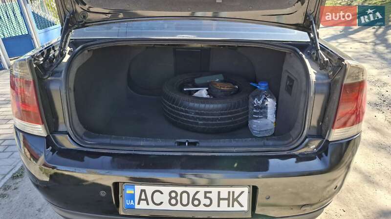Седан Opel Vectra 2003 в Горохове фото 8 Седан Opel Vectra 2003 в Горохове