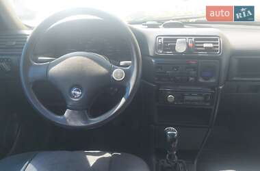 Седан Opel Vectra 1990 в Львове