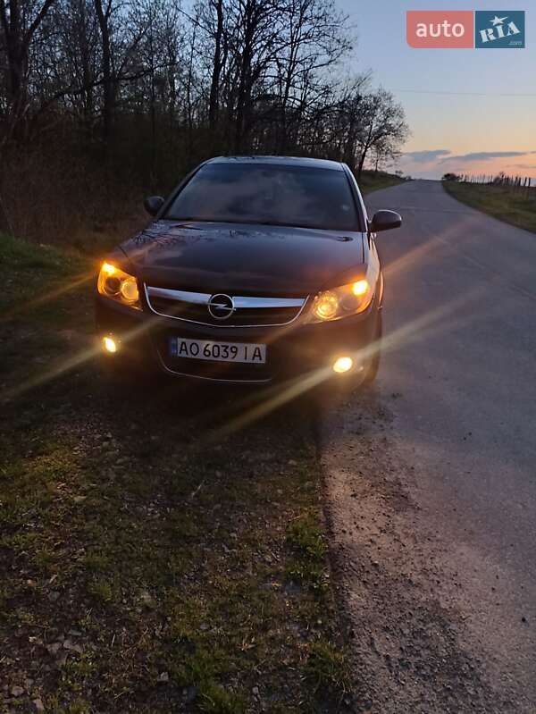 Седан Opel Vectra 2006 в Ужгороде