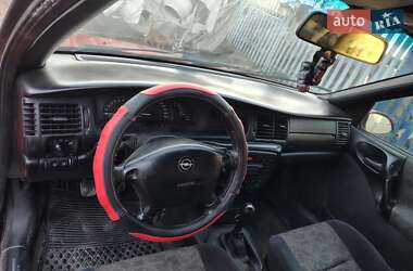 Седан Opel Vectra 1996 в 