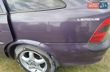 Лифтбек Opel Vectra 1997 в 