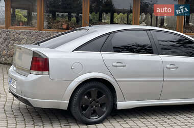 Лифтбек Opel Vectra 2003 в 