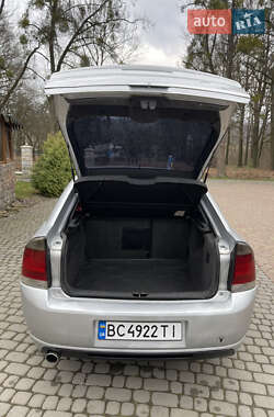 Лифтбек Opel Vectra 2003 в 