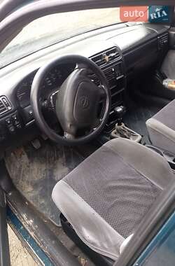Седан Opel Vectra 1995 в 