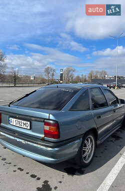 Лифтбек Opel Vectra 1993 в 