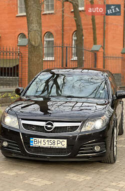 Лифтбек Opel Vectra 2006 в 