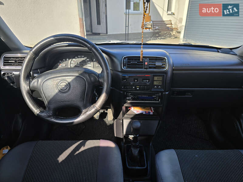 Седан Opel Vectra 1990 в Ивано-Франковске фото 10 Седан Opel Vectra 1990 в Ивано-Франковске