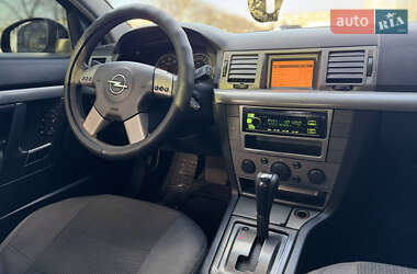 Седан Opel Vectra 2004 в 