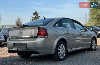 Ліфтбек Opel Vectra 2006 в 