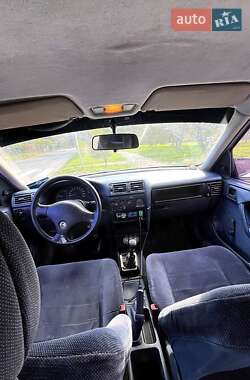 Седан Opel Vectra 1989 в 