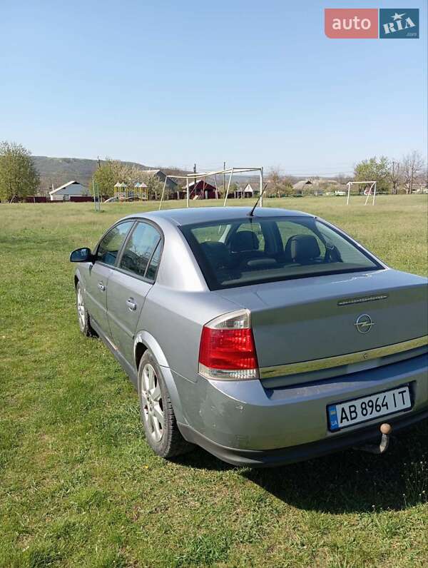 Седан Opel Vectra 2004 в Могилев-Подольске фото 8 Седан Opel Vectra 2004 в Могилев-Подольске