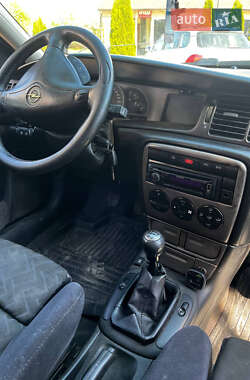 Седан Opel Vectra 1999 в 