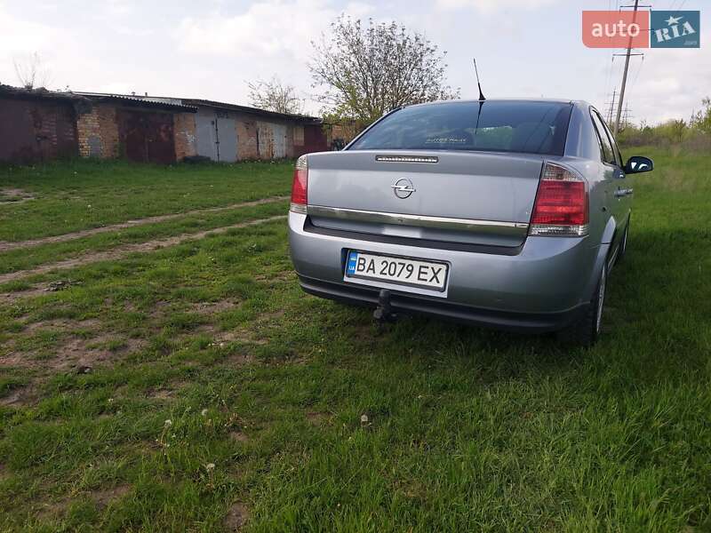 Седан Opel Vectra 2004 в Новомиргороде
