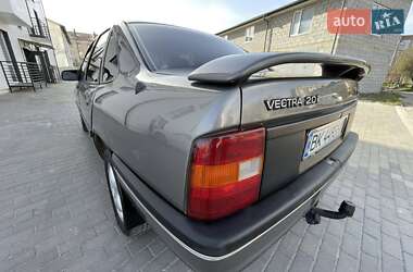 Седан Opel Vectra 1989 в 