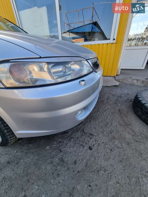 Седан Opel Vectra 1999 в Харькове